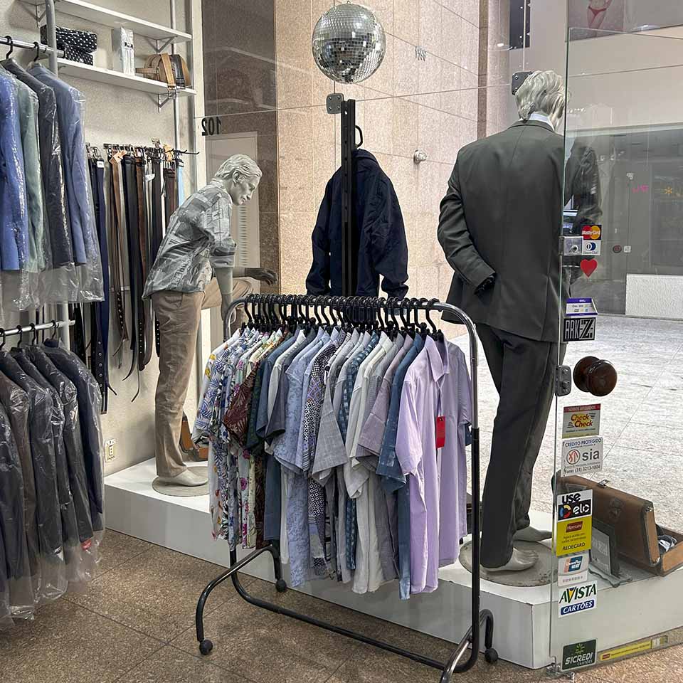 loja arkz barro preto terno e social